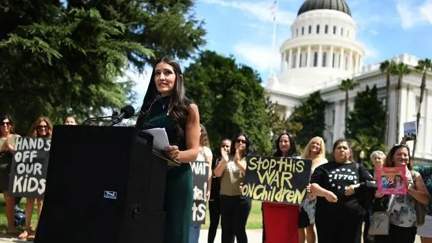 conservatives-no-to-lgbtq-school-curriculum-sacramento