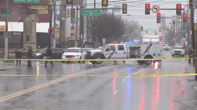 wpvi_busstopshooting_030624638068
