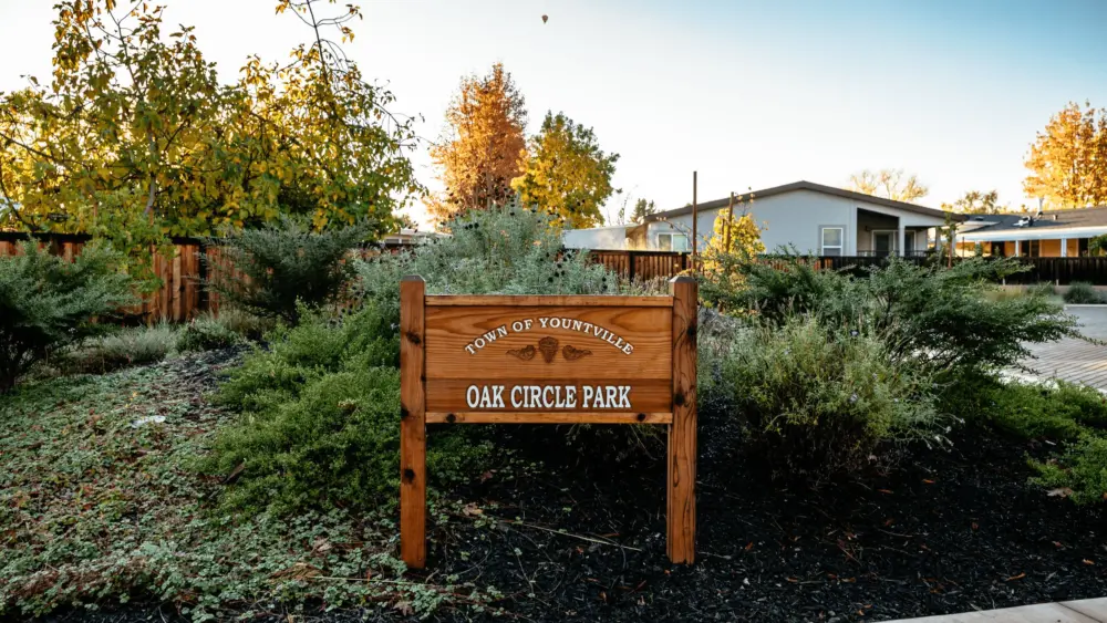 oak-circle-park-town-of-yountville