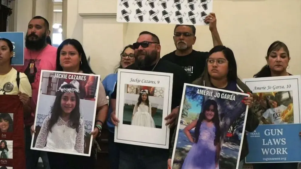 abcnews_protesters_050823654216