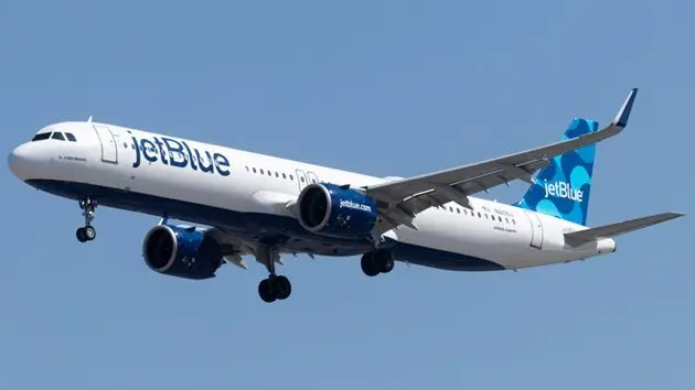 jetblue-airbus-a321-neo-landing-in-los-angeles-international-airport-lax-california