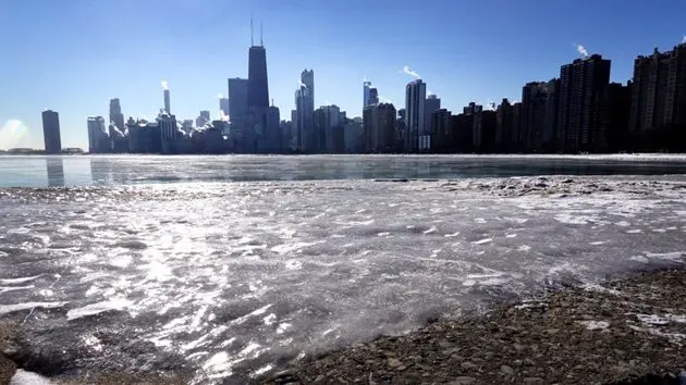bitter-cold-weather-descends-on-chicago-area