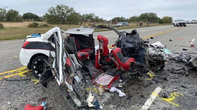 texas-crash-01-ht-jt-231108_1699476775880_hpmain_4x3990678