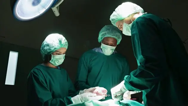 surgeons-are-performing-heart-transplant-operation-for-a-serious-patient