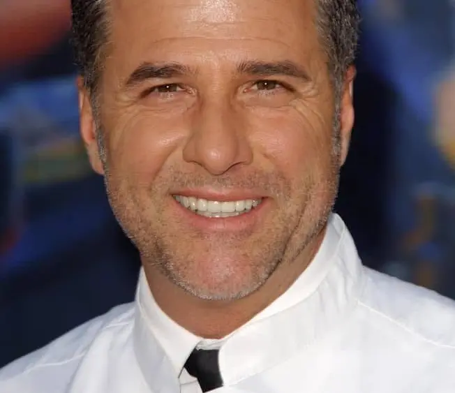 michaelchiarelloattheworldpremiereofratatouille-kodaktheatre-2