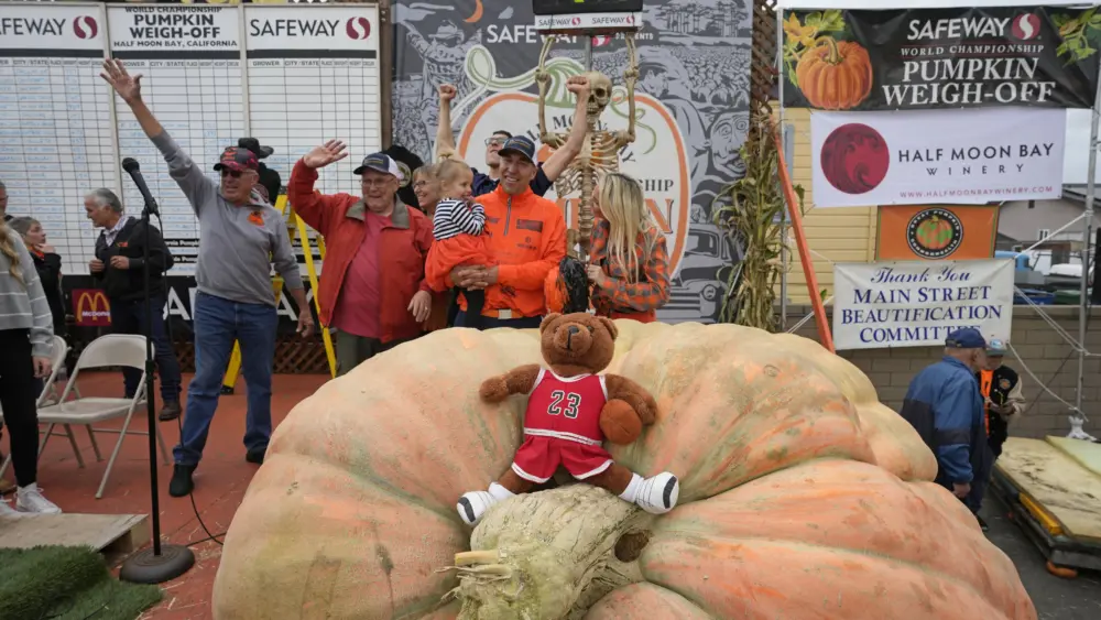 giant-pumpkin-winner