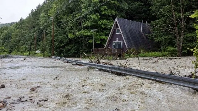 vermont-flooding-gty-lv-230710_1689030432120_hpembed_3x2_1600429643