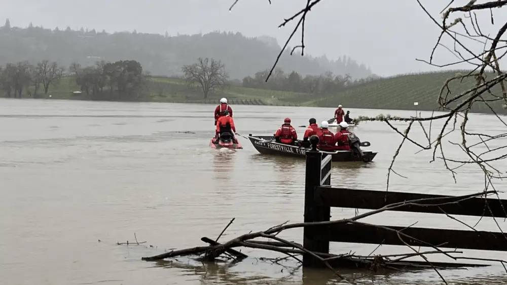 flooded-waters-near-forestville-sonoma-sheriff