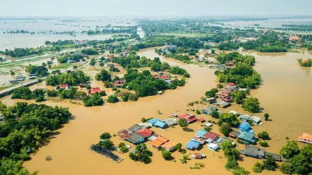 gettyrf_101323_climatechangeflooding697128