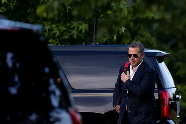 president-biden-arrives-to-washington-after-camp-david-travel-5