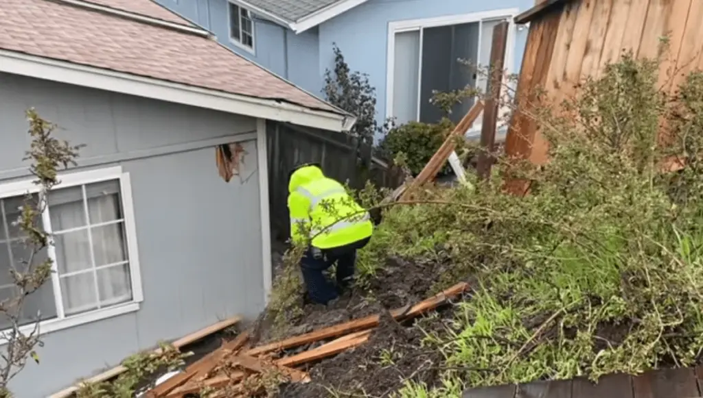 soil-damage-on-cooper-drive-santa-rosa-fire-department