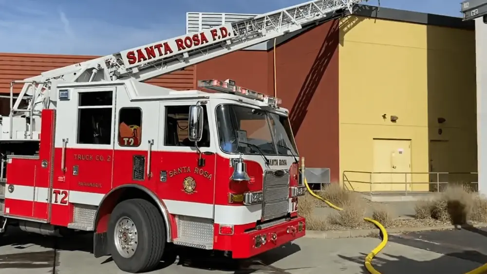 firefighters-responding-to-roof-fire-at-whole-foods-santa-rosa-fire-department