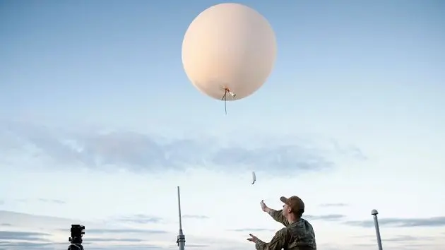 nasas-orion-capsule-splashes-down-in-the-pacific-after-successful-uncrewed-artemis-i-moon-mission