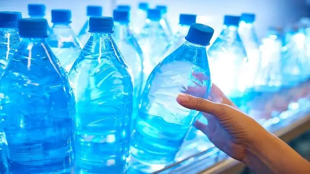 buying-bottle-of-water