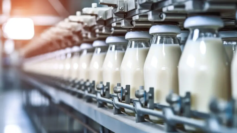 milkfactory-roboticfactorylineforprocessingandbottlingof
