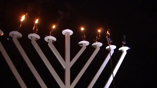 kgo_menorah_121423920428