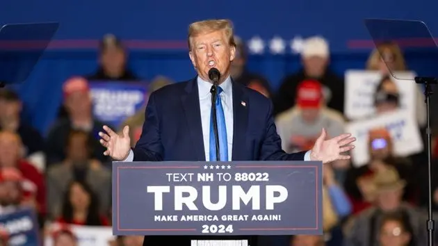donald-trump-holds-a-campaign-rally-in-clarement-new-hampshire