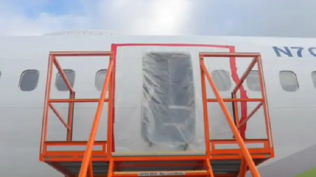 011424_ntsb_door215764