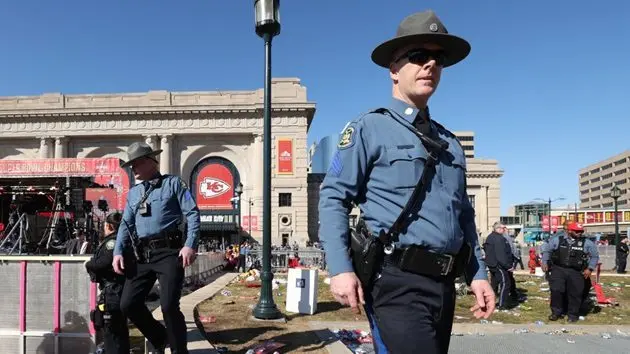 shooting-at-kansas-city-chiefs-super-bowl-victory-parade-leaves-multiple-people-injured