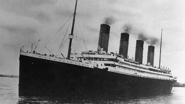 titanic-on-maiden-voyage