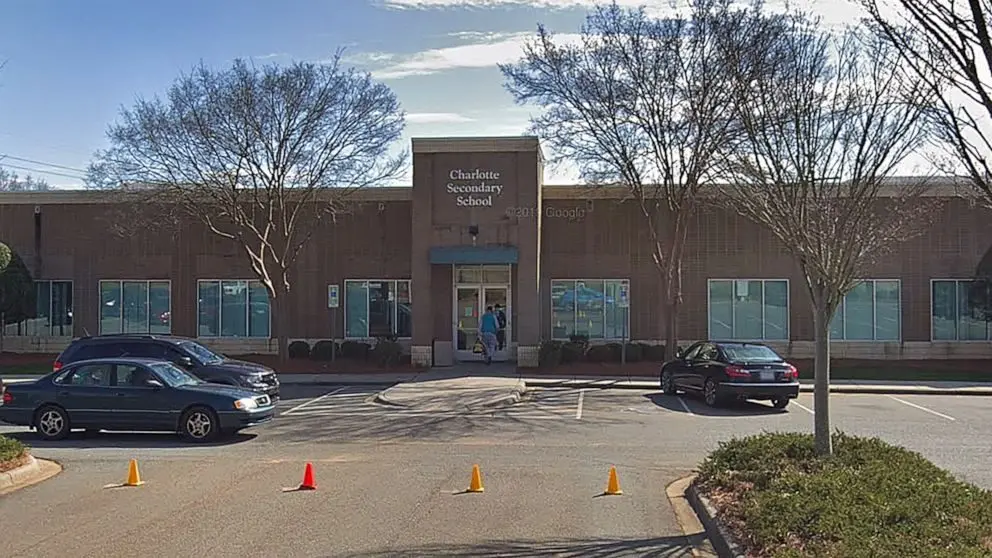 charlottesecondaryschool_googlemapsstreetview782794
