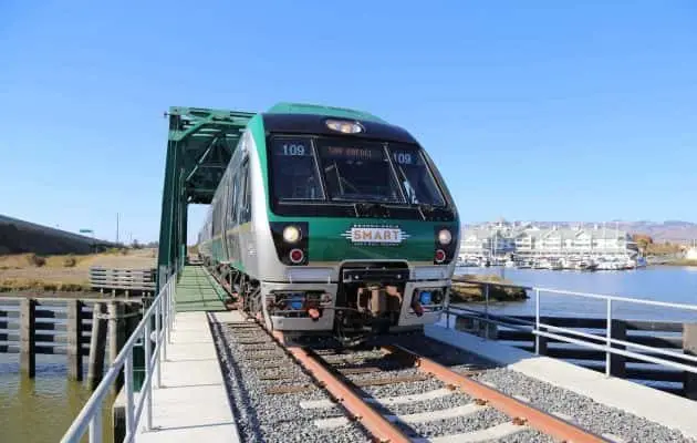 smart-train-sr-e1547046044308