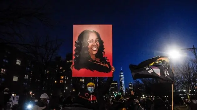one-year-anniversary-of-the-killing-of-breonna-taylor-marked-by-protests