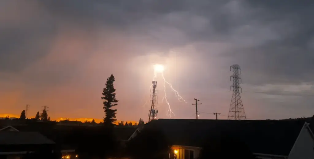 lightning-strike-sunday-night-7-16-23-santa-rosa-fire-department