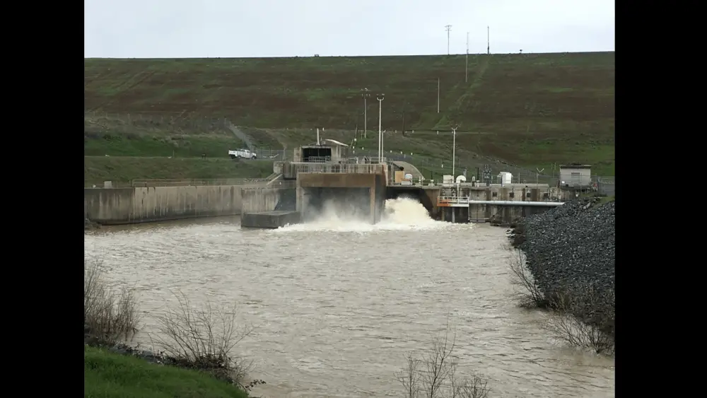 lake-mendocino-dam-us-army-coprs-of-engineers