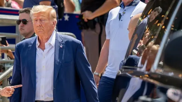presidential-hopefuls-make-the-rounds-at-the-iowa-state-fair