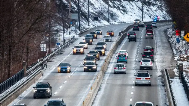 gettyrf_121823_cartravelwinter636855