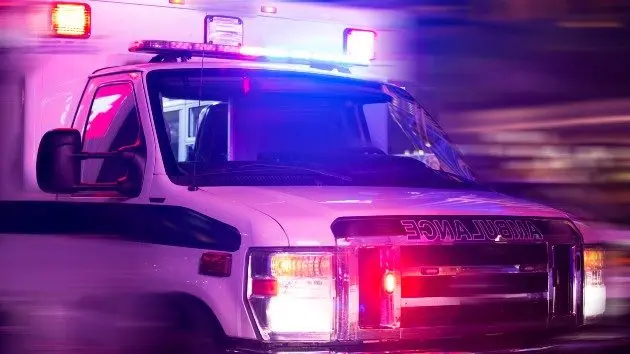 istock_5521_ambulancerushing