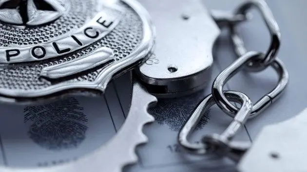 gettyrf_72522_cuffprintsbadge2028529218238-2