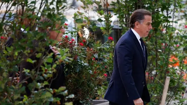 hunter-biden-goes-to-court-to-plead-guilty-to-tax-violations