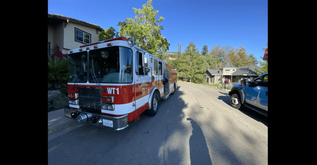 firefighters-responding-to-bedroom-fire-on-beaumont-way-6-19-23-santa-rosa-fire-department