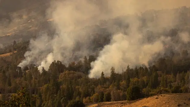 windy-fire-forces-evacuations-in-central-california