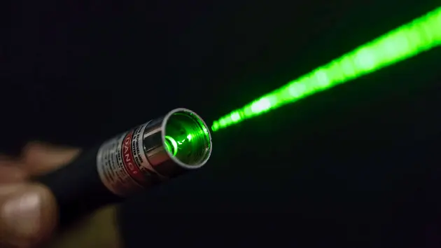 gettyimages_laserpointer_092123547936