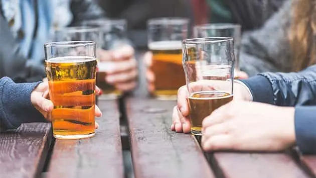 012518_thinkstock_drinking