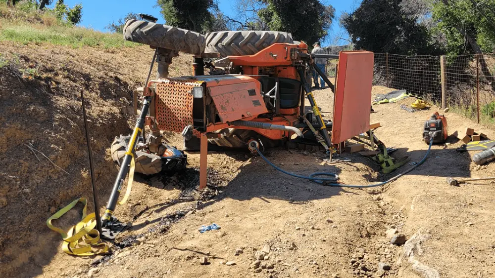 tractor-accidnent-in-geyserville-northern-sonoma-county-fire-district