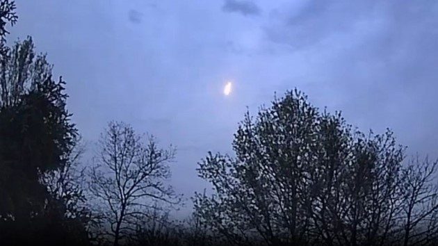 meteor-indiana-01-ht-jt-230422_1682183173435_hpmain_16x9_992243367