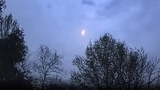 meteor-indiana-01-ht-jt-230422_1682183173435_hpmain_16x9_992243367