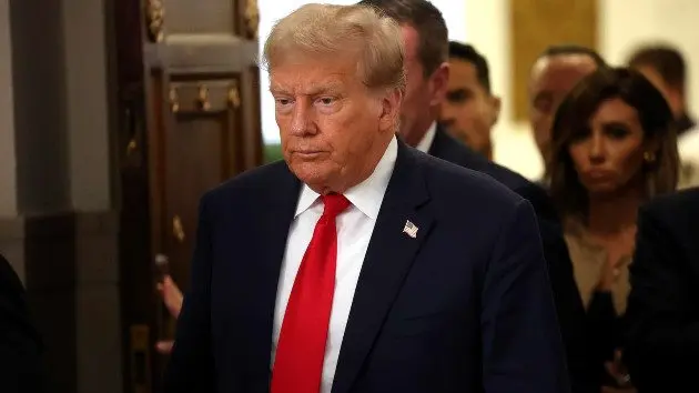 trump-court-new-york-gty-jt-231006_1696622869637_hpmain894601
