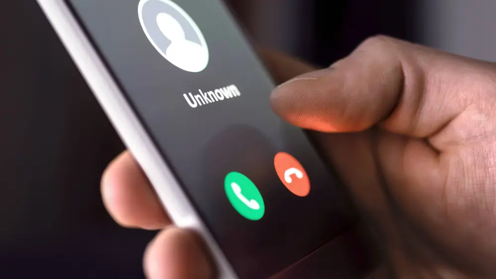 phonecallfromunknownnumberlateatnight-scamfraud