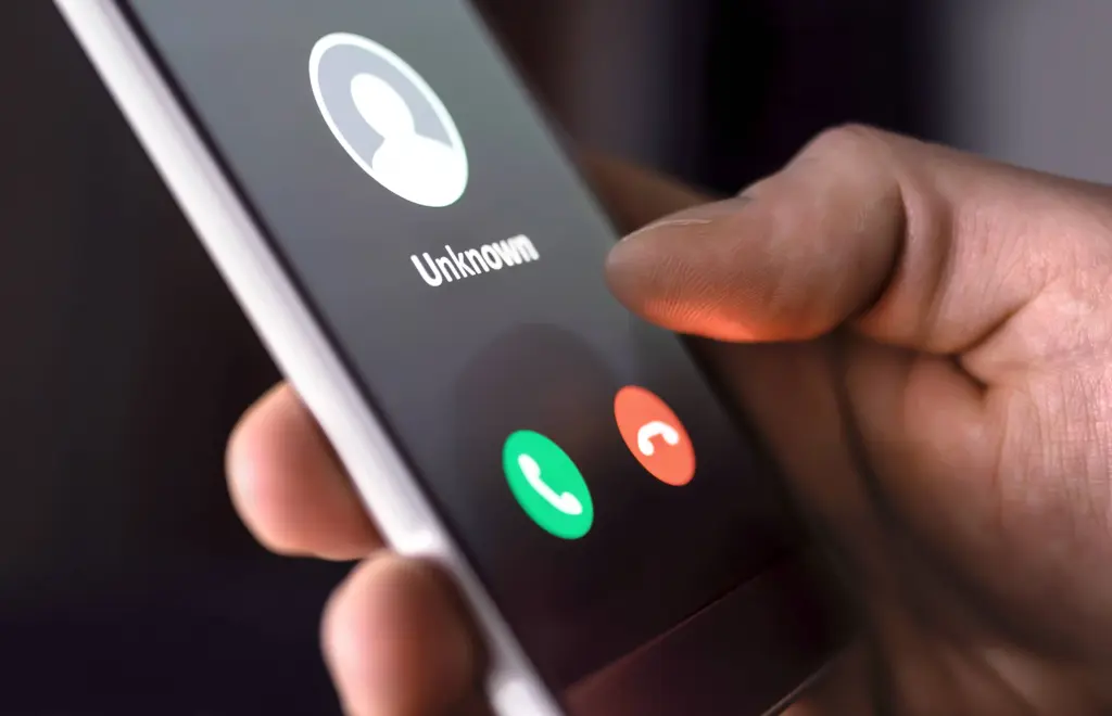 phonecallfromunknownnumberlateatnight-scamfraud