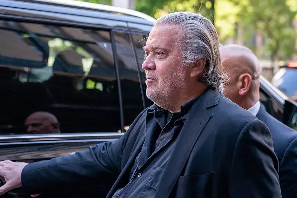 steve-bannon-attends-court-hearing-in-new-york-for-fundraising-fraud-charges