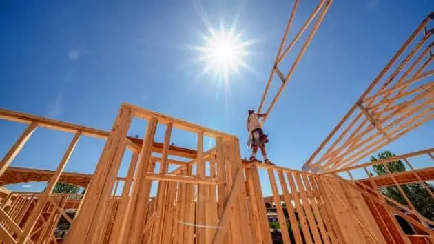 istock_11720_homeconstruction