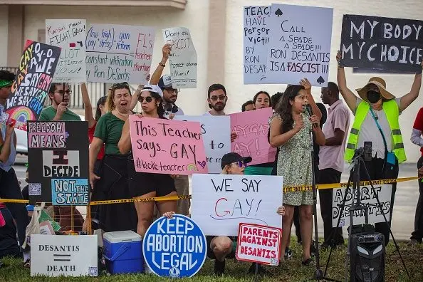 us-news-fla-transgender-healthcare-study-mi