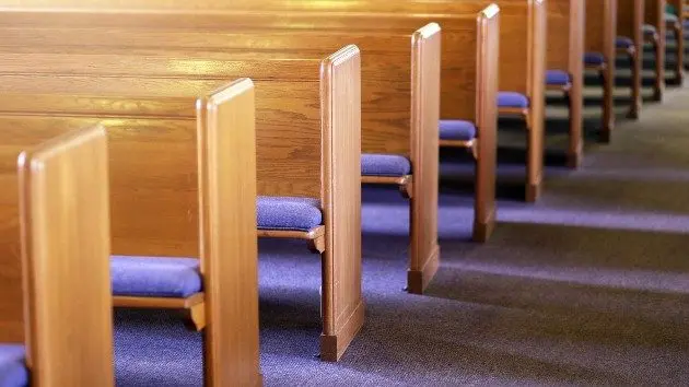 istock_51021_churchpews