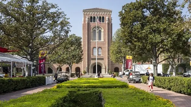 bovard-administration-building-and-campus-of-the-university-of-southern-california-usc-in-los-angeles-california-usa