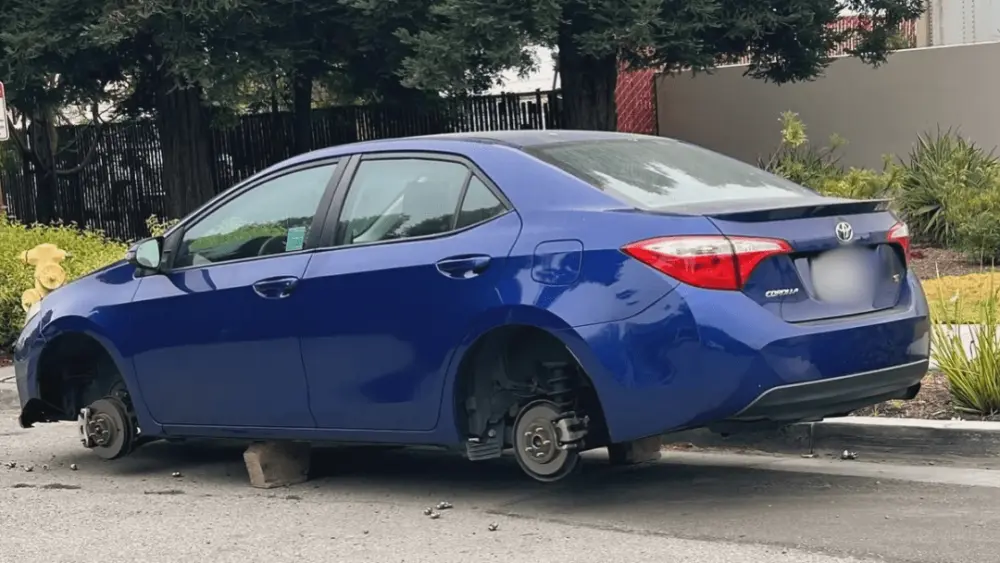petaluma-car-with-stolen-tires-petaluma-police